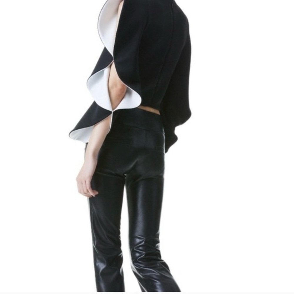 NWT Alice + Olivia Black Women's top with white "open" sleeves